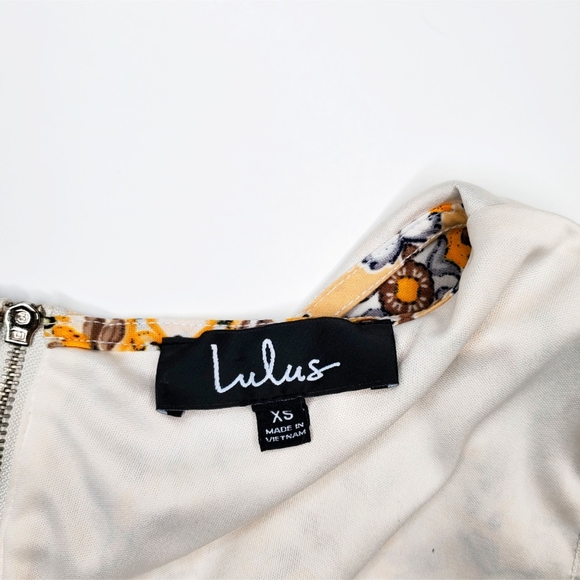Lulu's | Dandy Lion Yellow Print Shift Dress XS - Picture 14 of 16